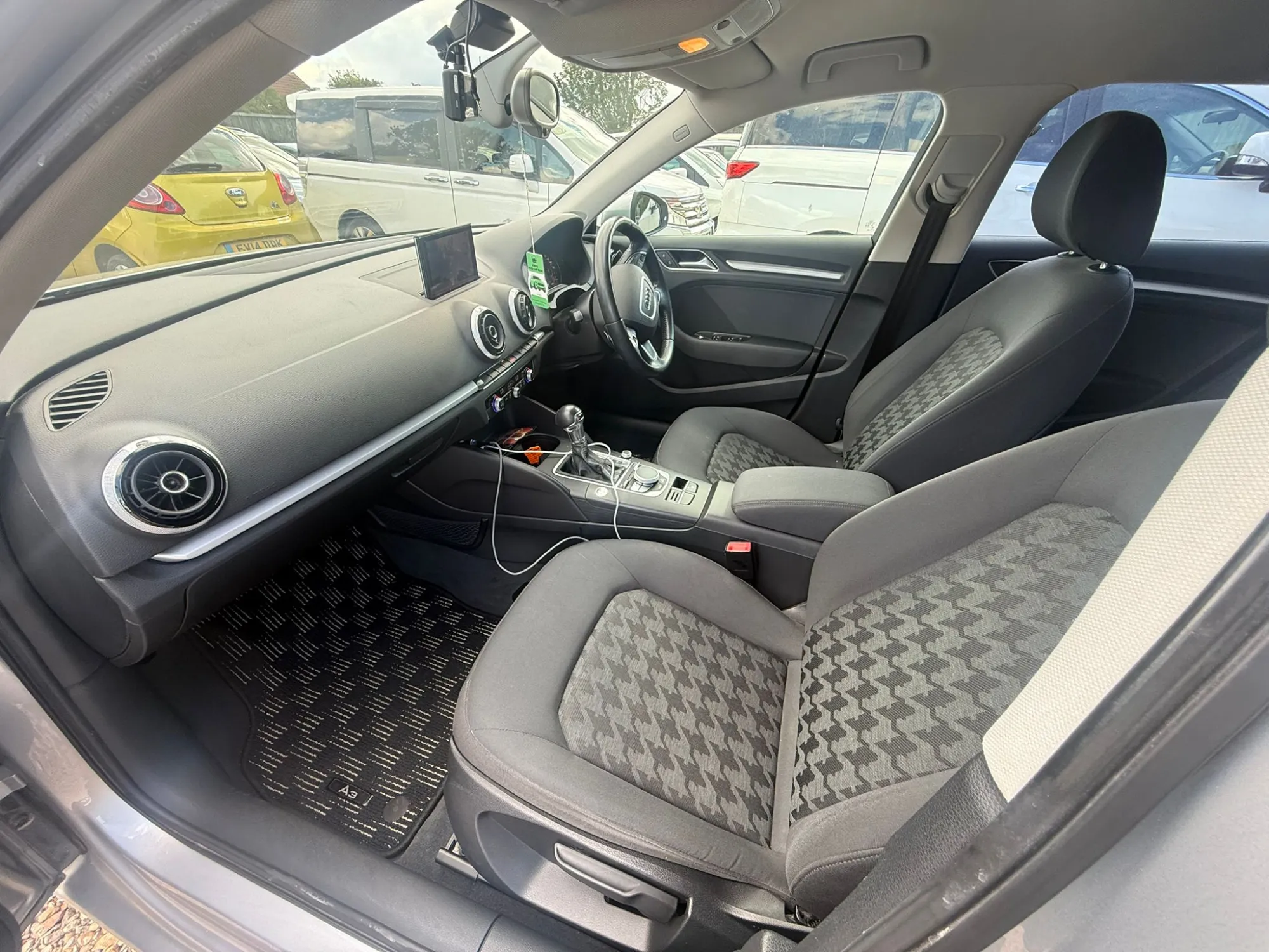 vehicle-media-19