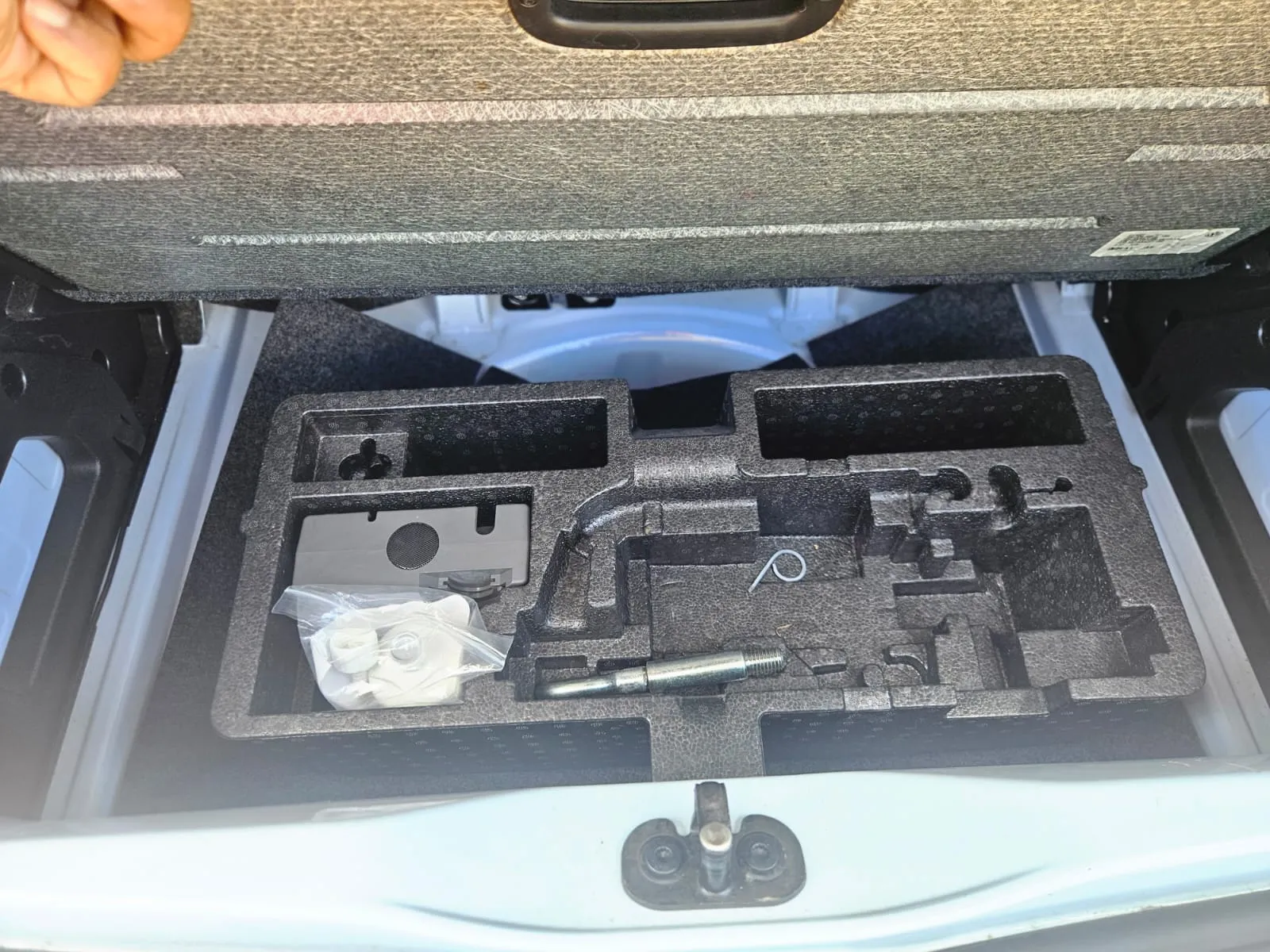 vehicle-media-8
