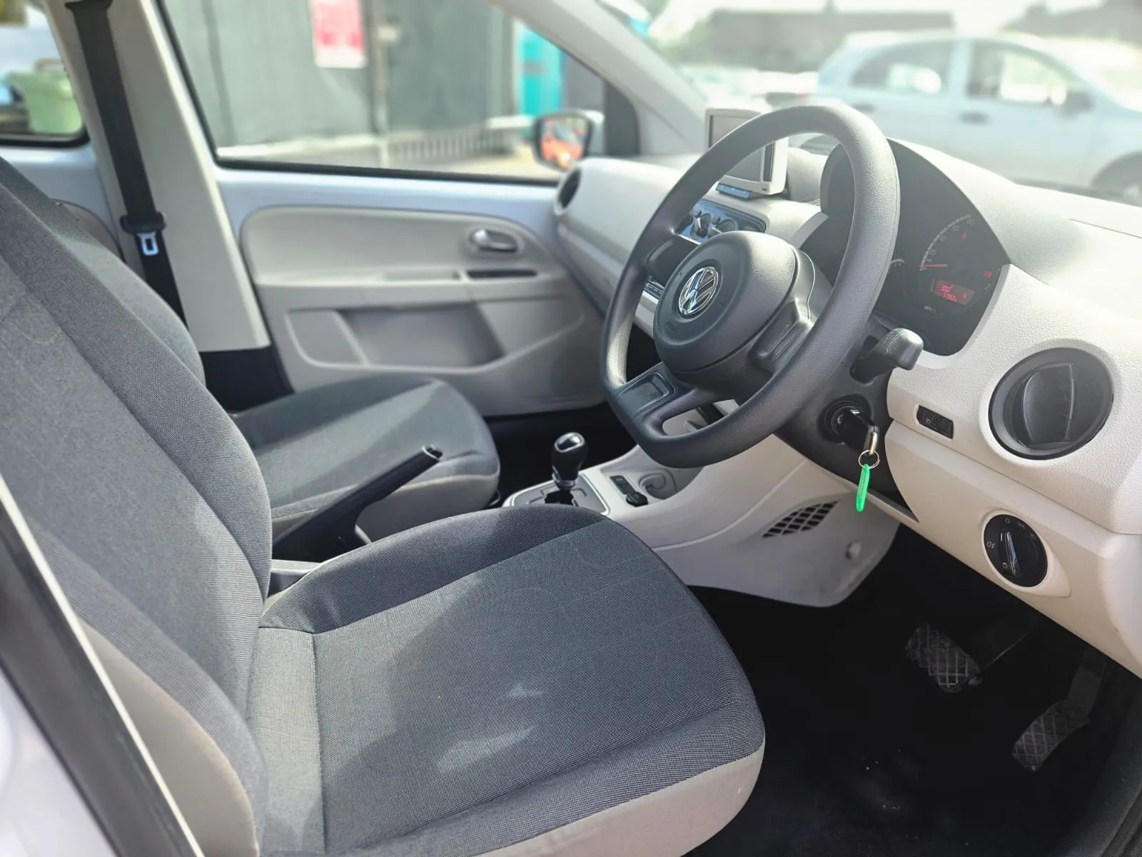 vehicle-media-16