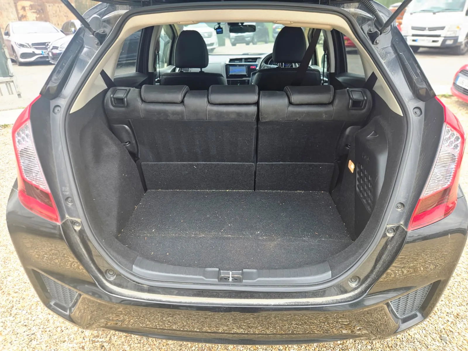vehicle-media-11