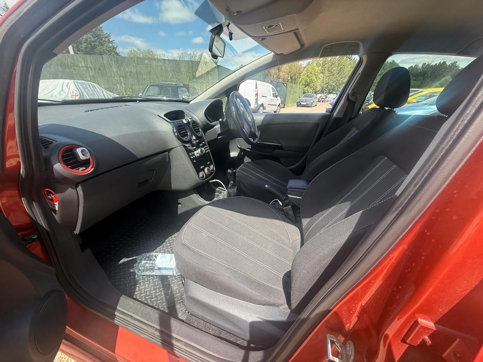 vehicle-media-17
