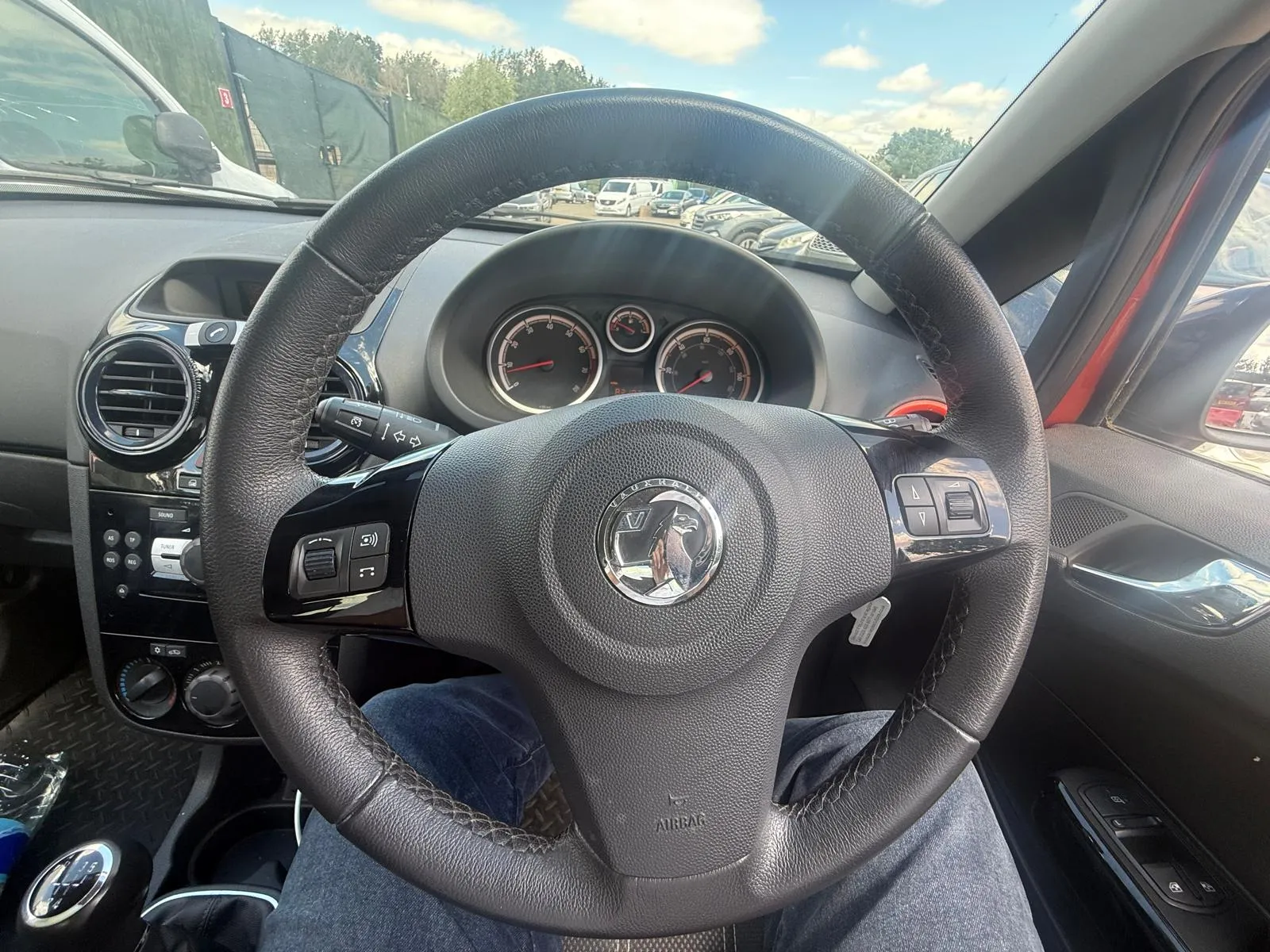vehicle-media-25