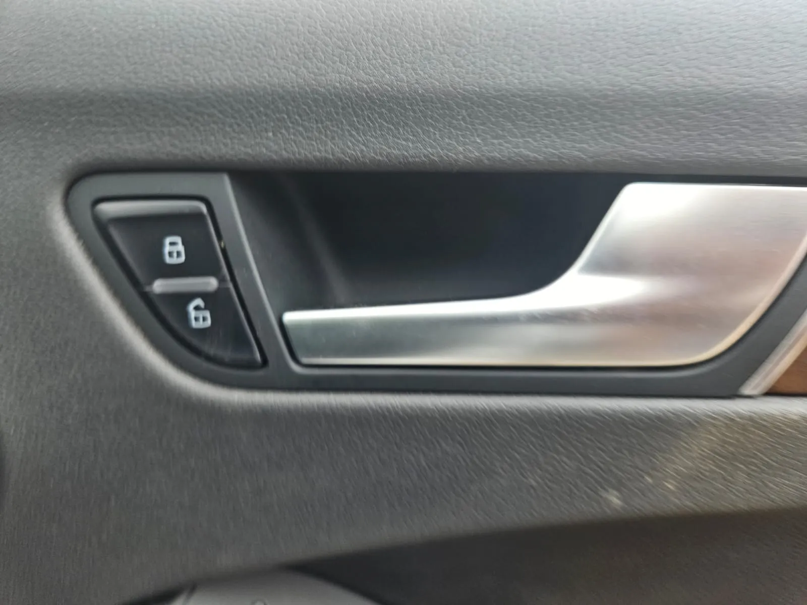 vehicle-media-31