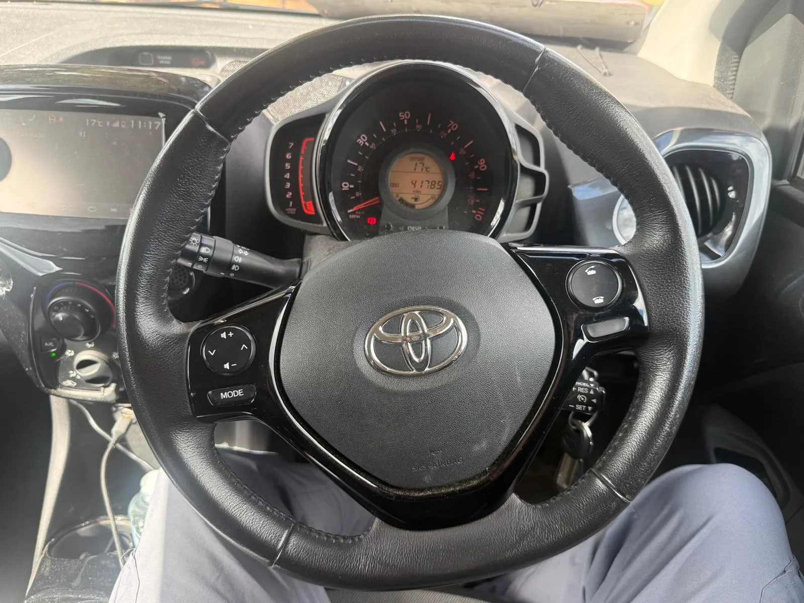 vehicle-media-25