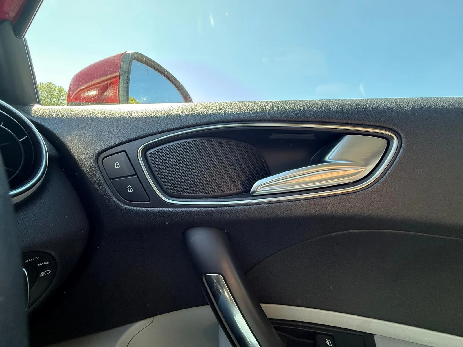 vehicle-media-20