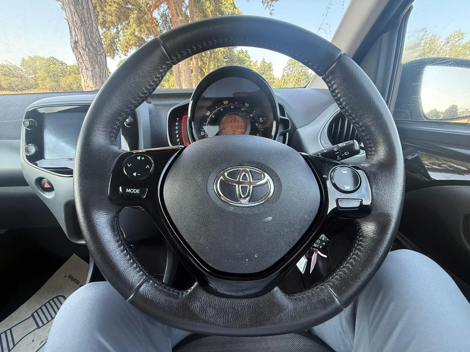 vehicle-media-14