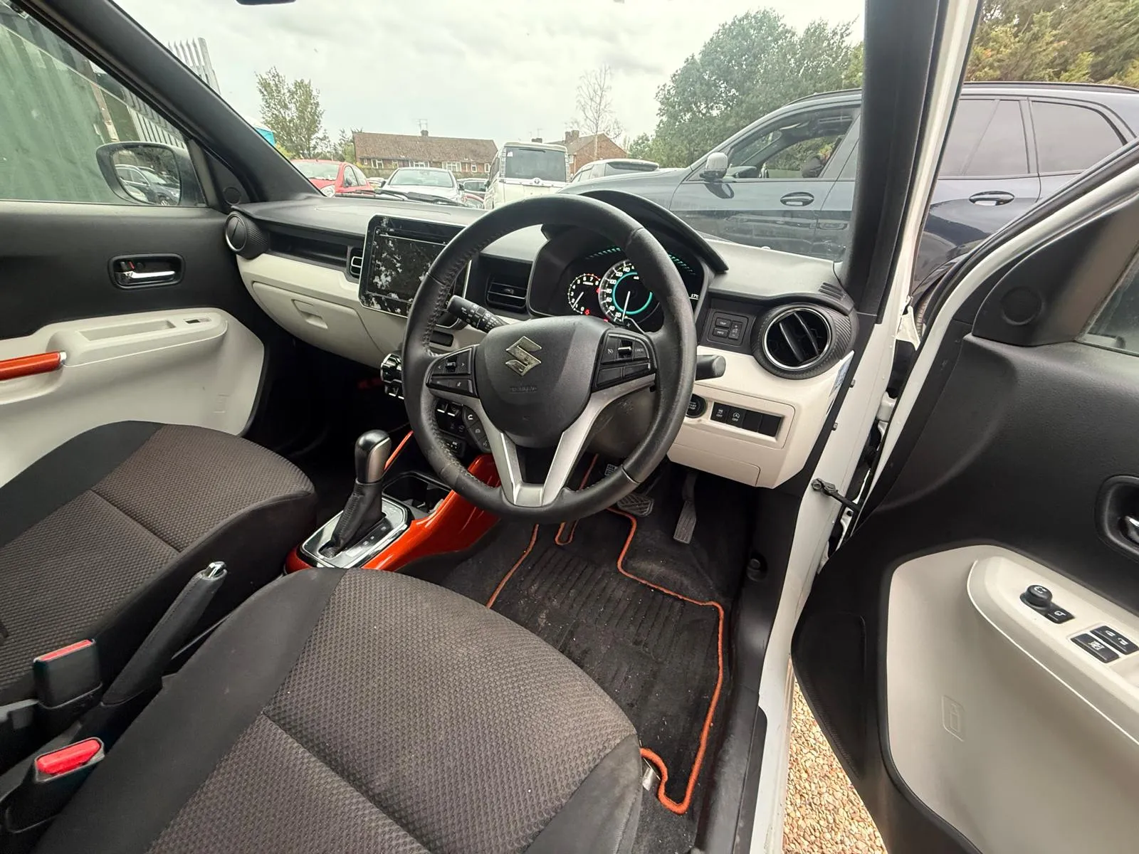 vehicle-media-13
