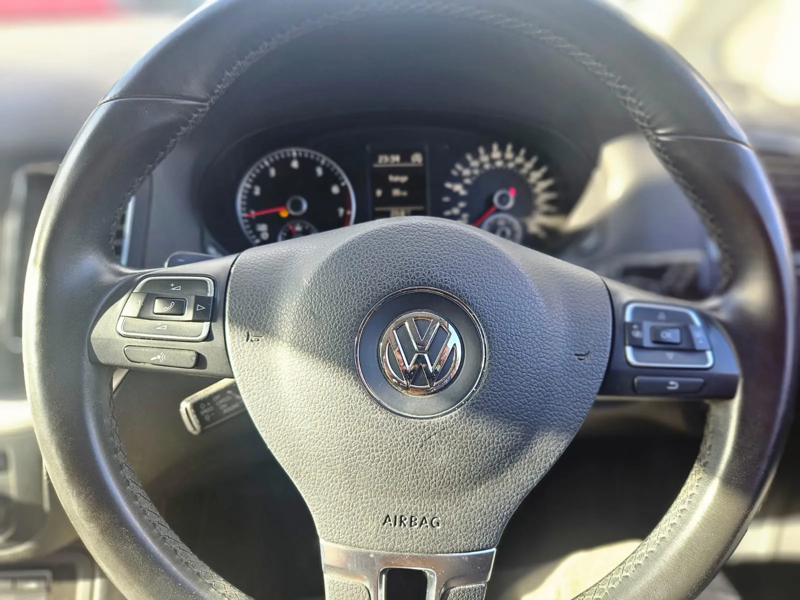 vehicle-media-39