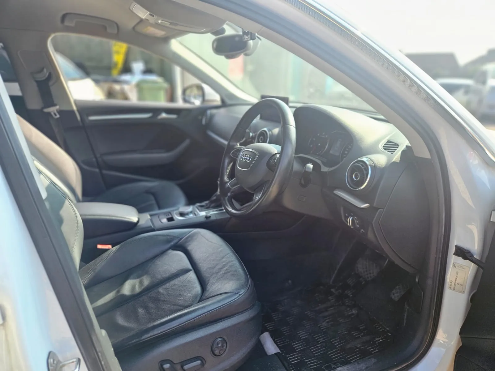 vehicle-media-20