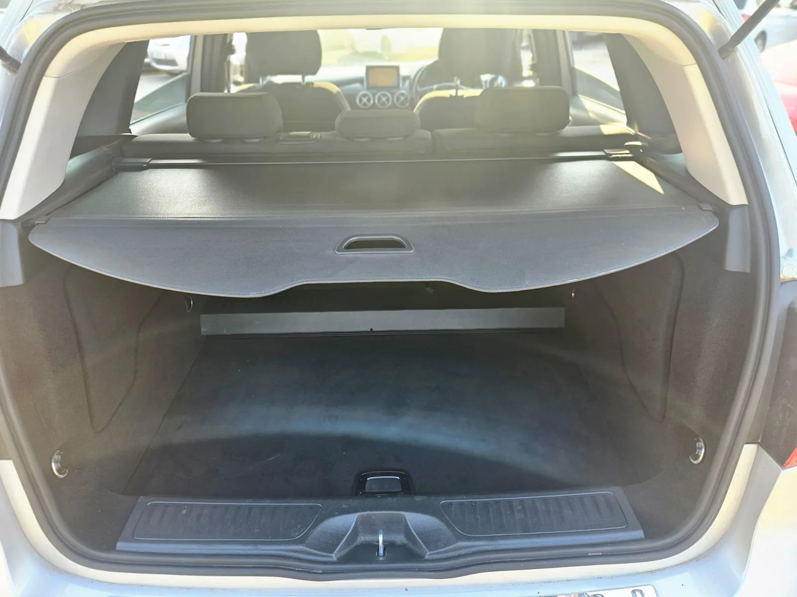 vehicle-media-14
