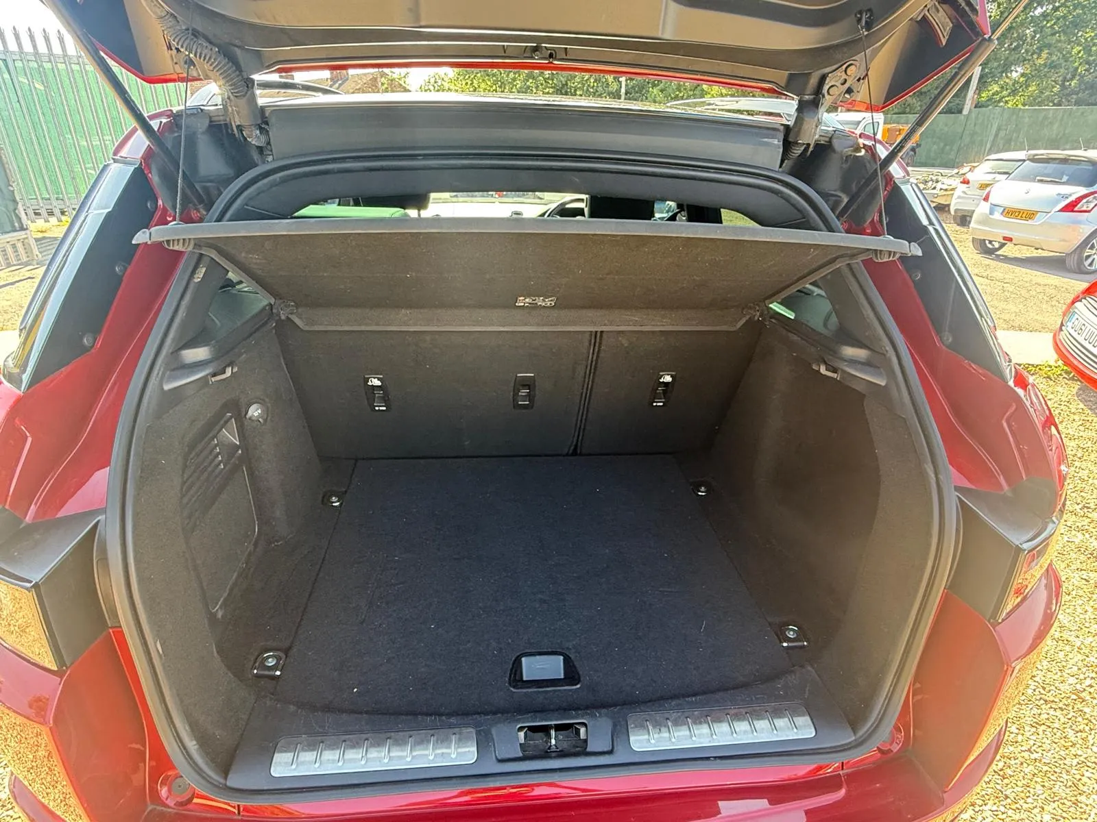 vehicle-media-14