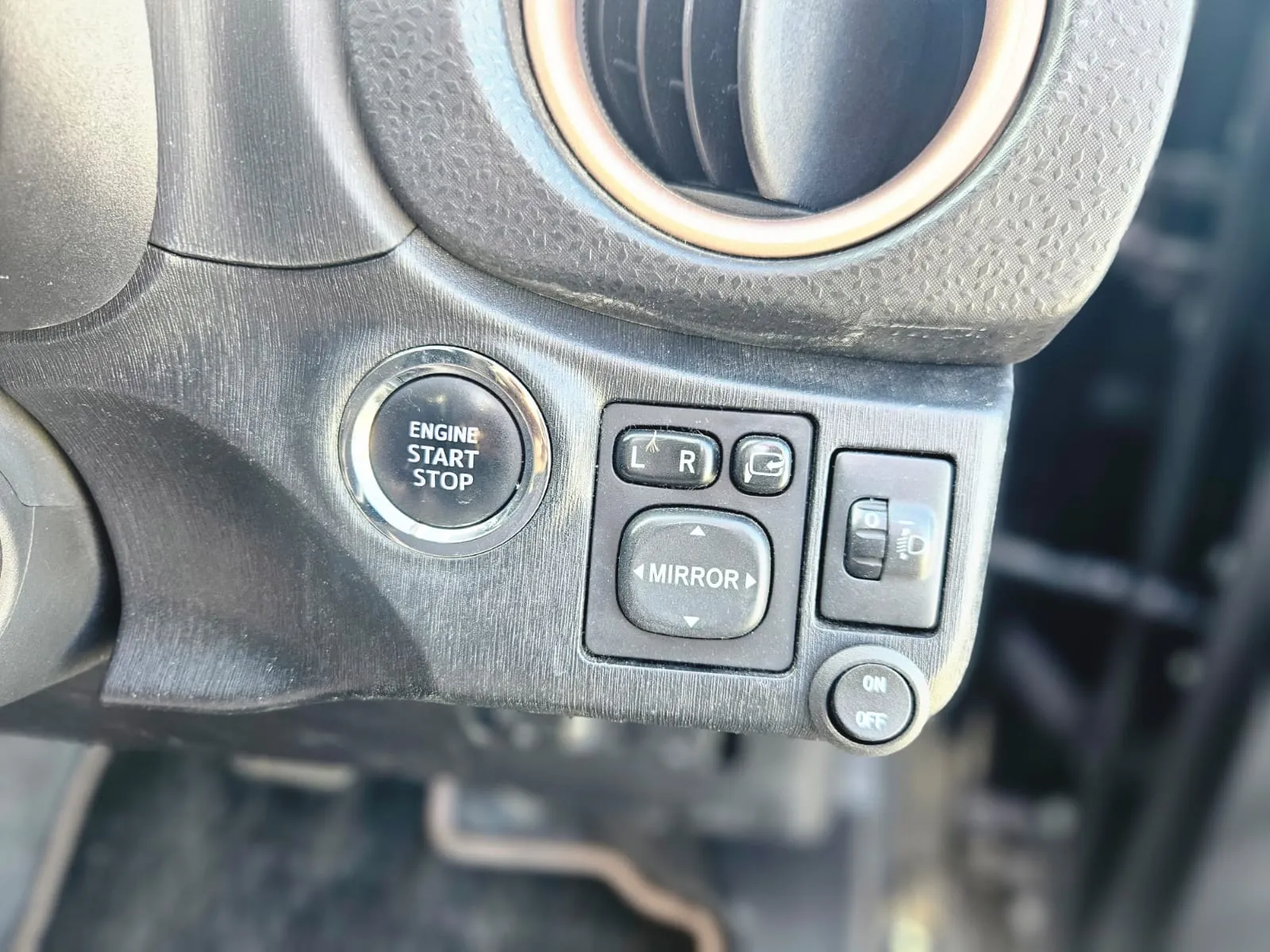 vehicle-media-16