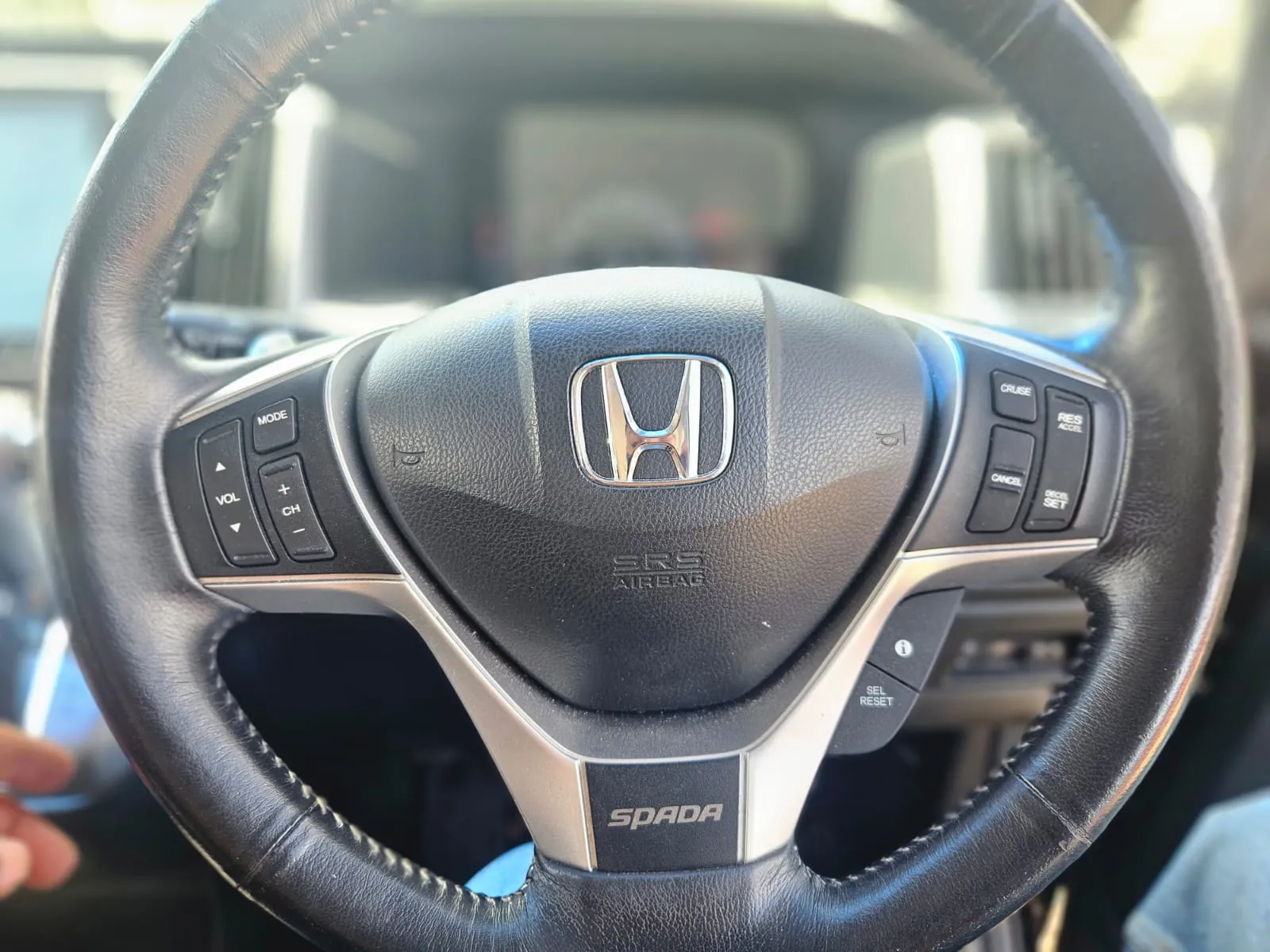 vehicle-media-26