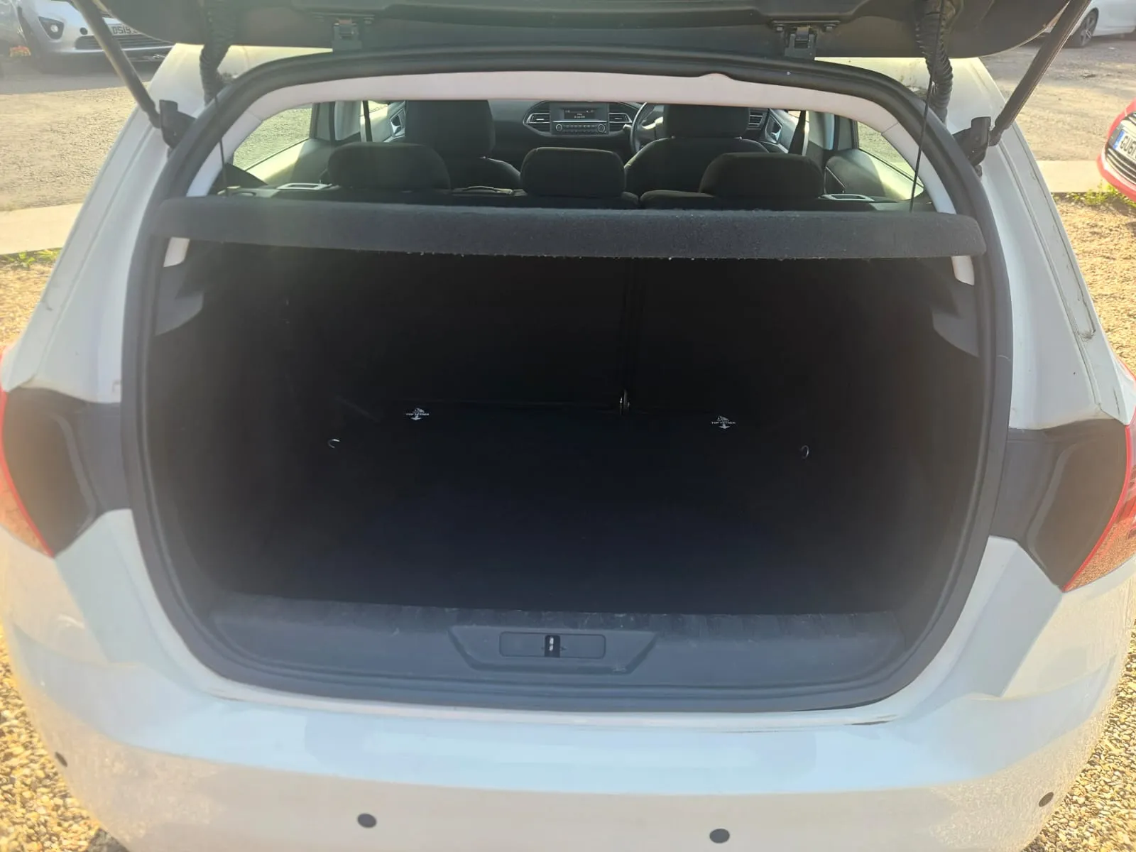 vehicle-media-9