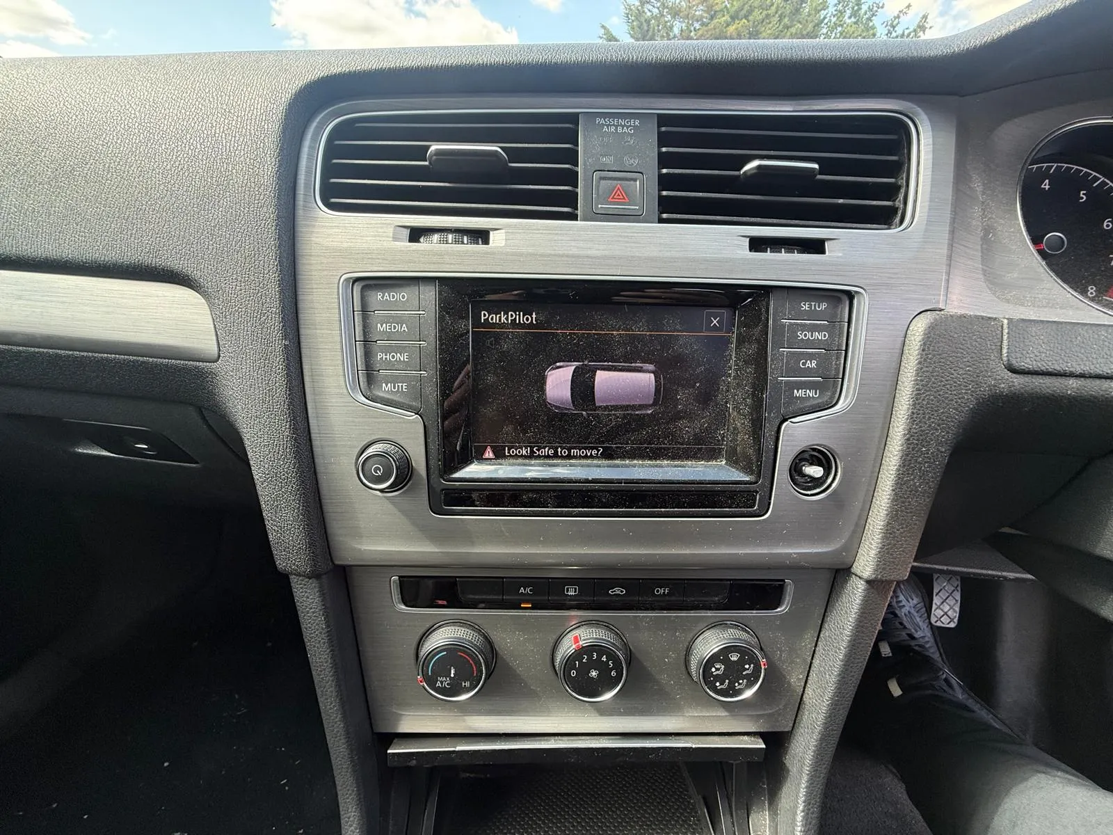 vehicle-media-37