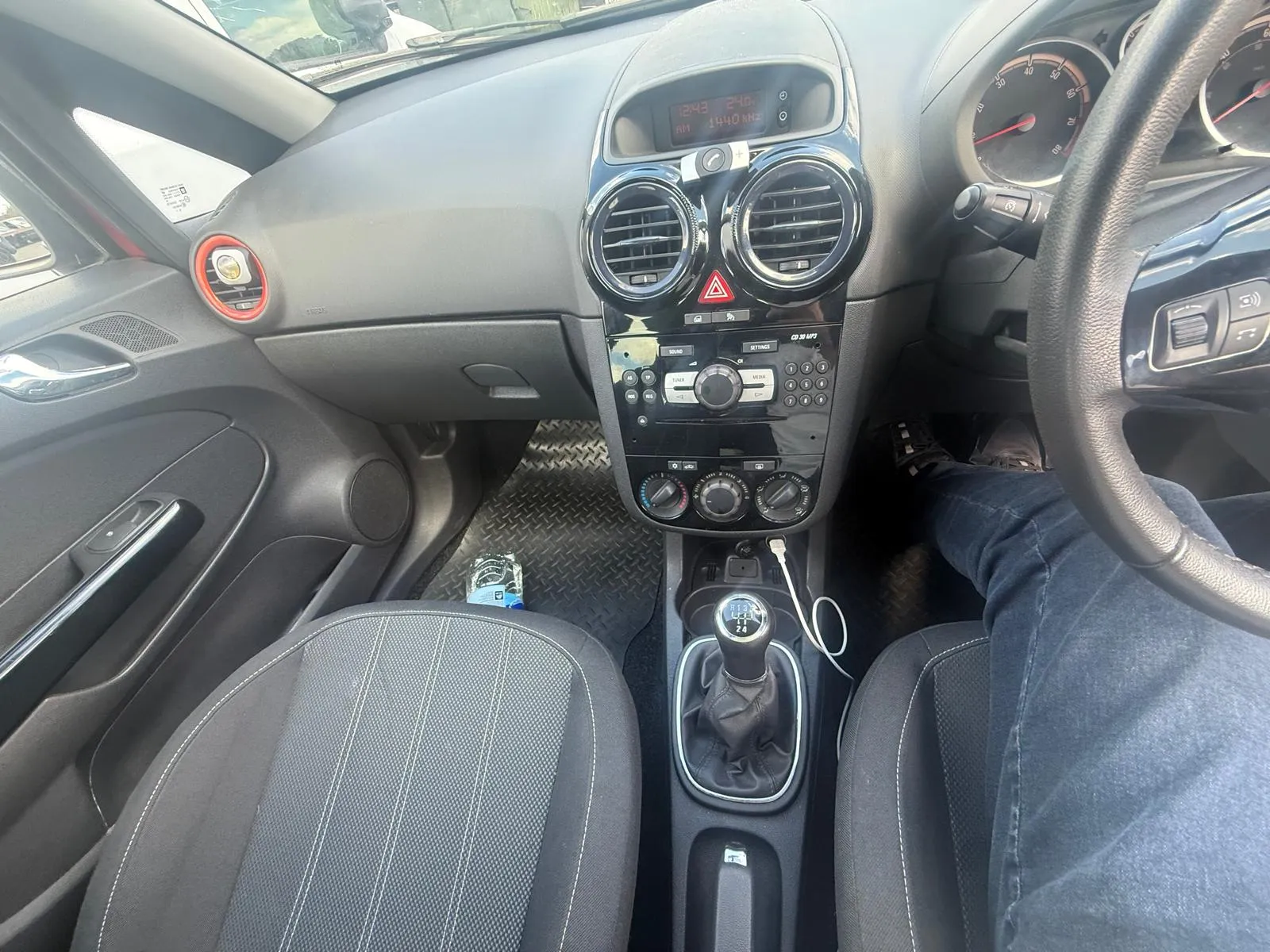 vehicle-media-21