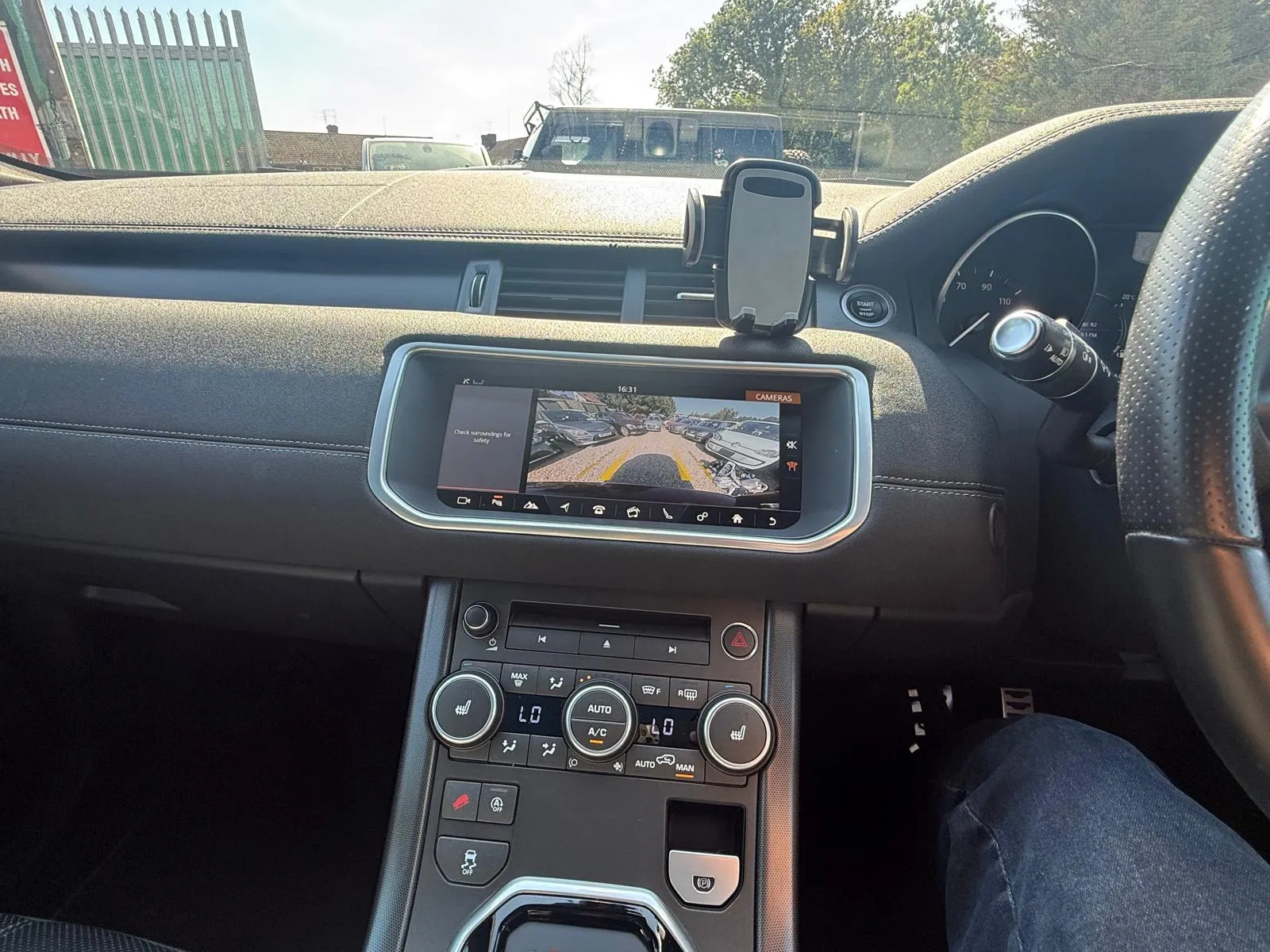 vehicle-media-28