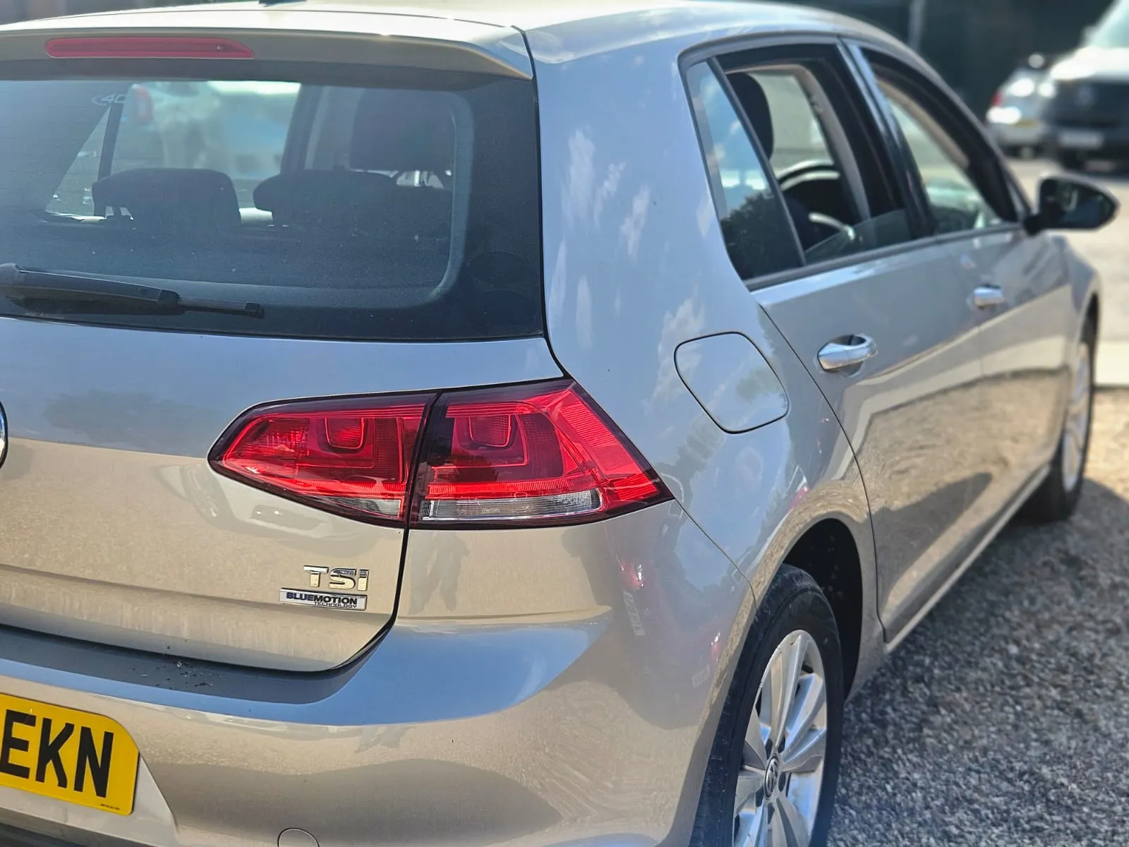 vehicle-media-12