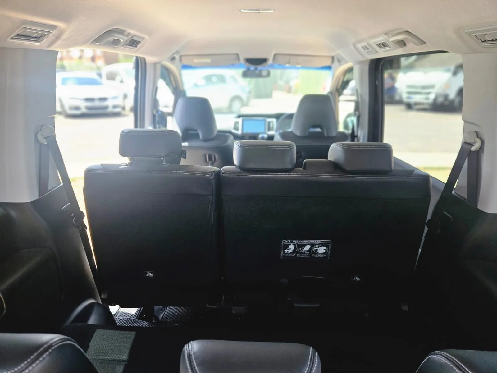 vehicle-media-17
