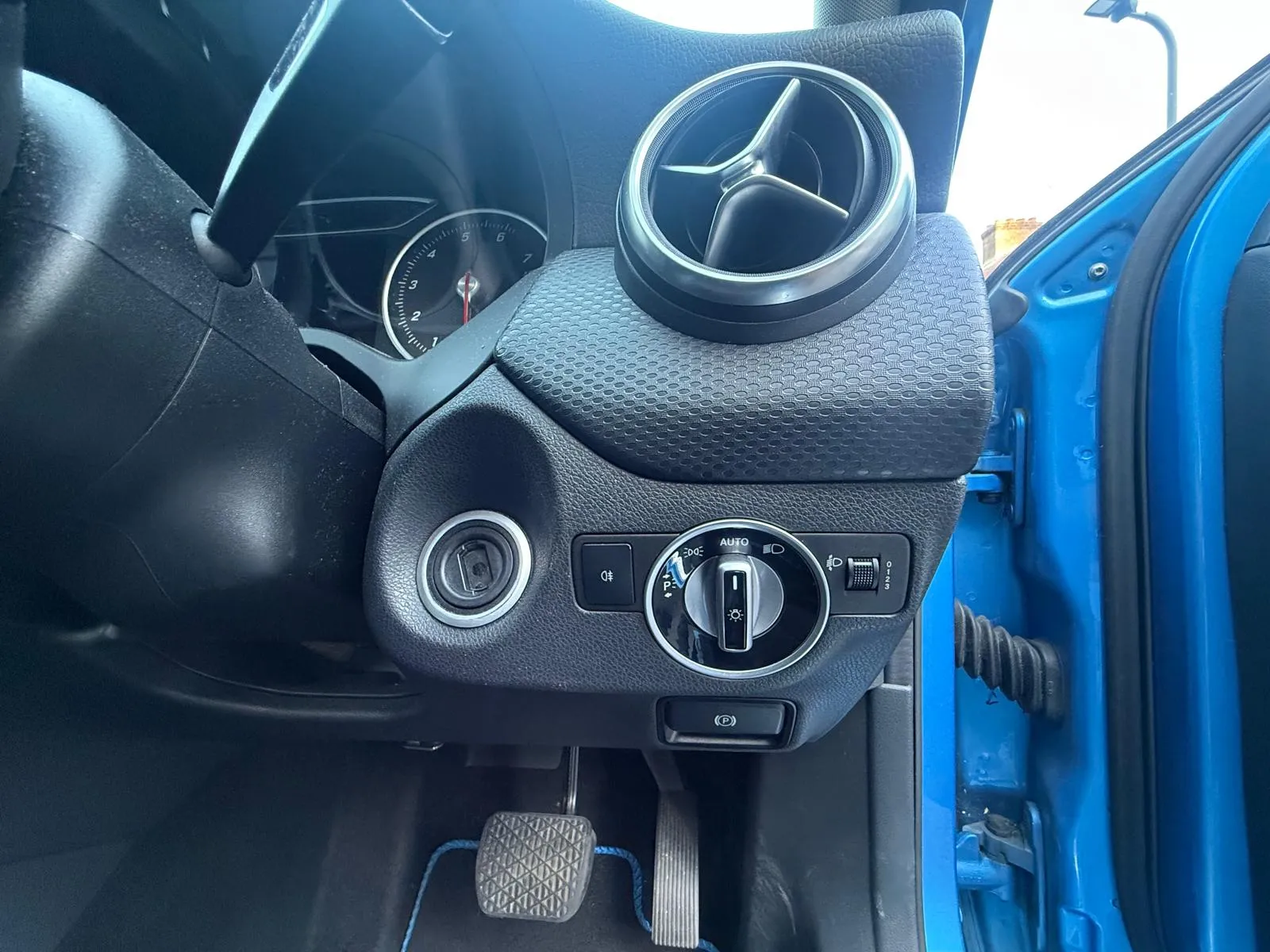 vehicle-media-33