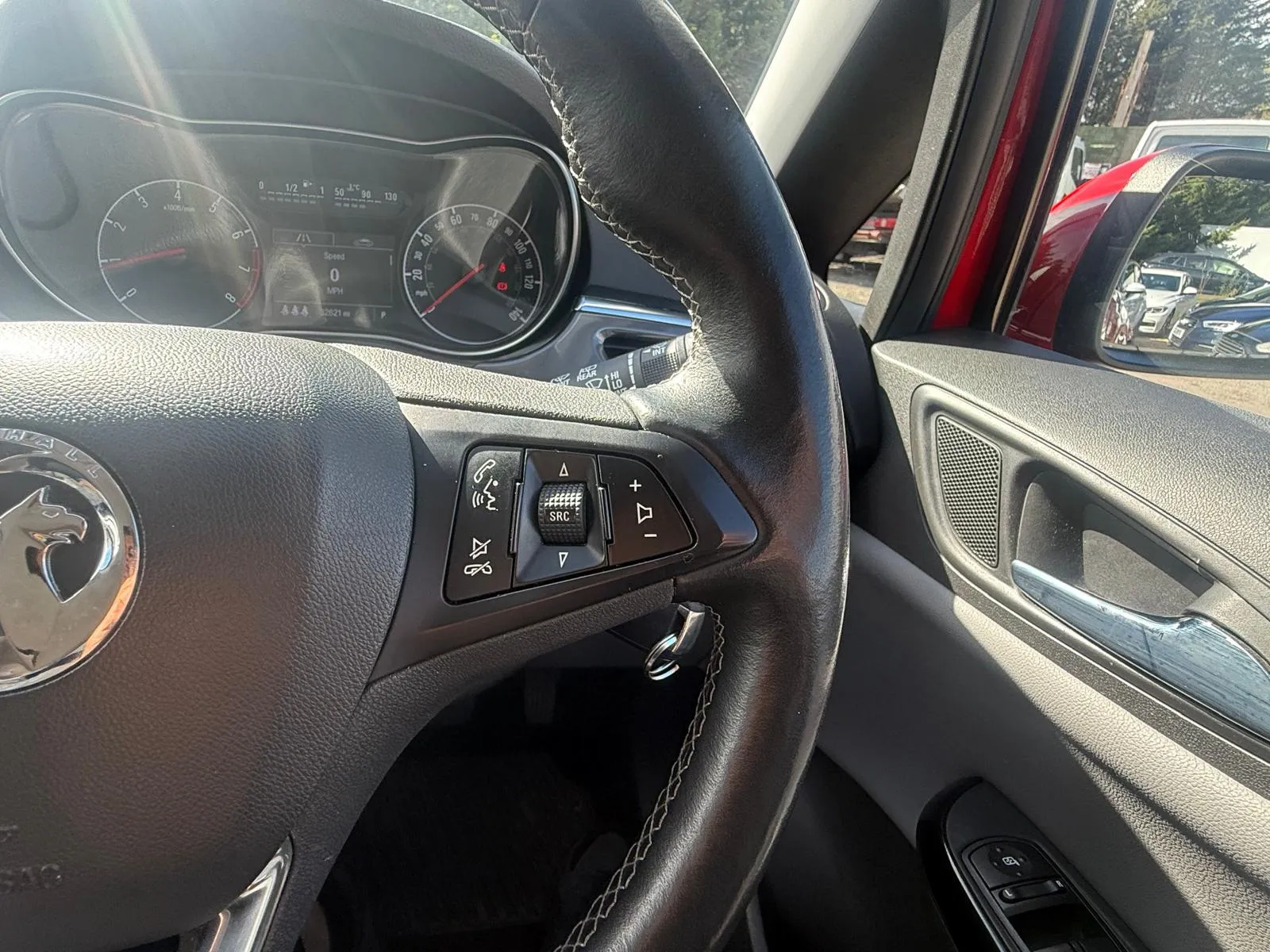 vehicle-media-32
