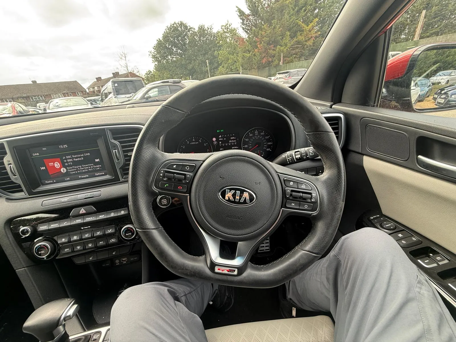 vehicle-media-34