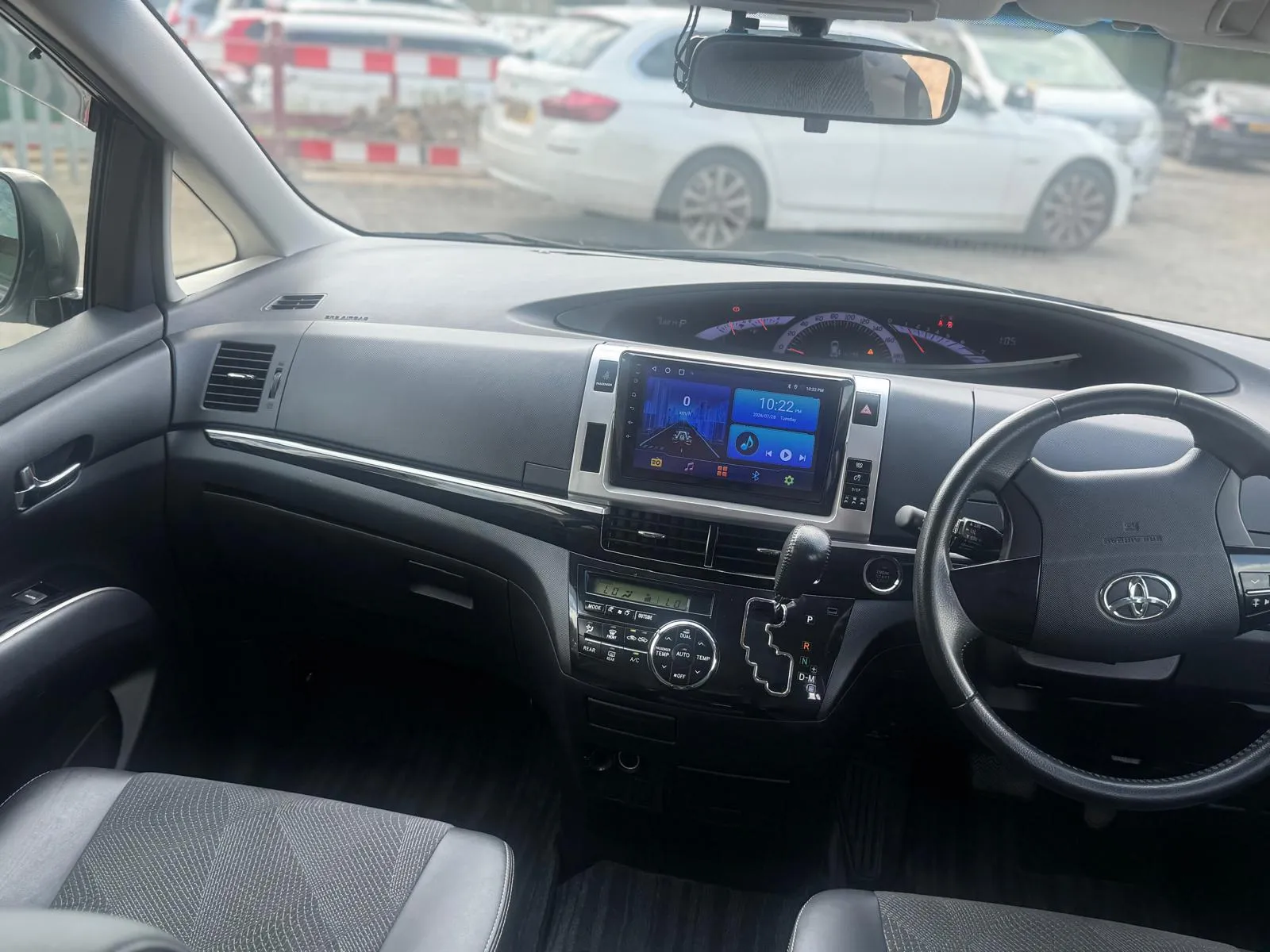 vehicle-media-26