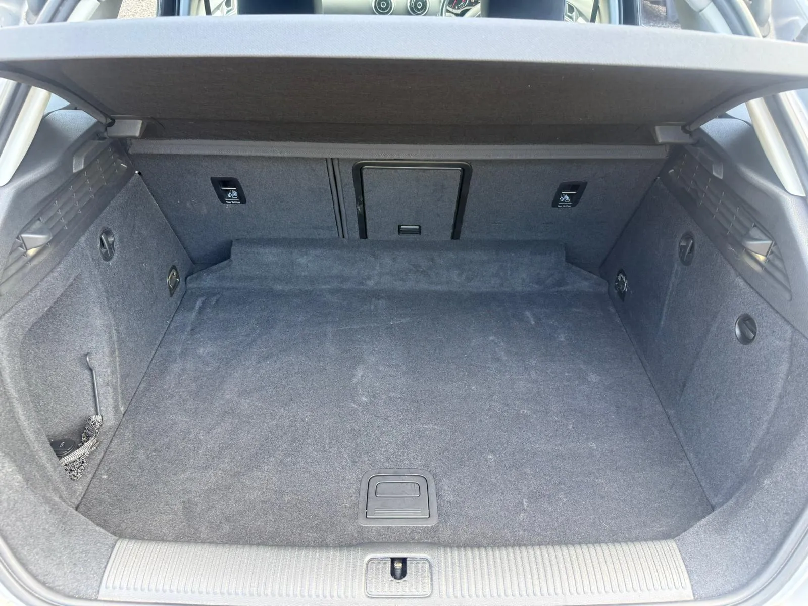 vehicle-media-16