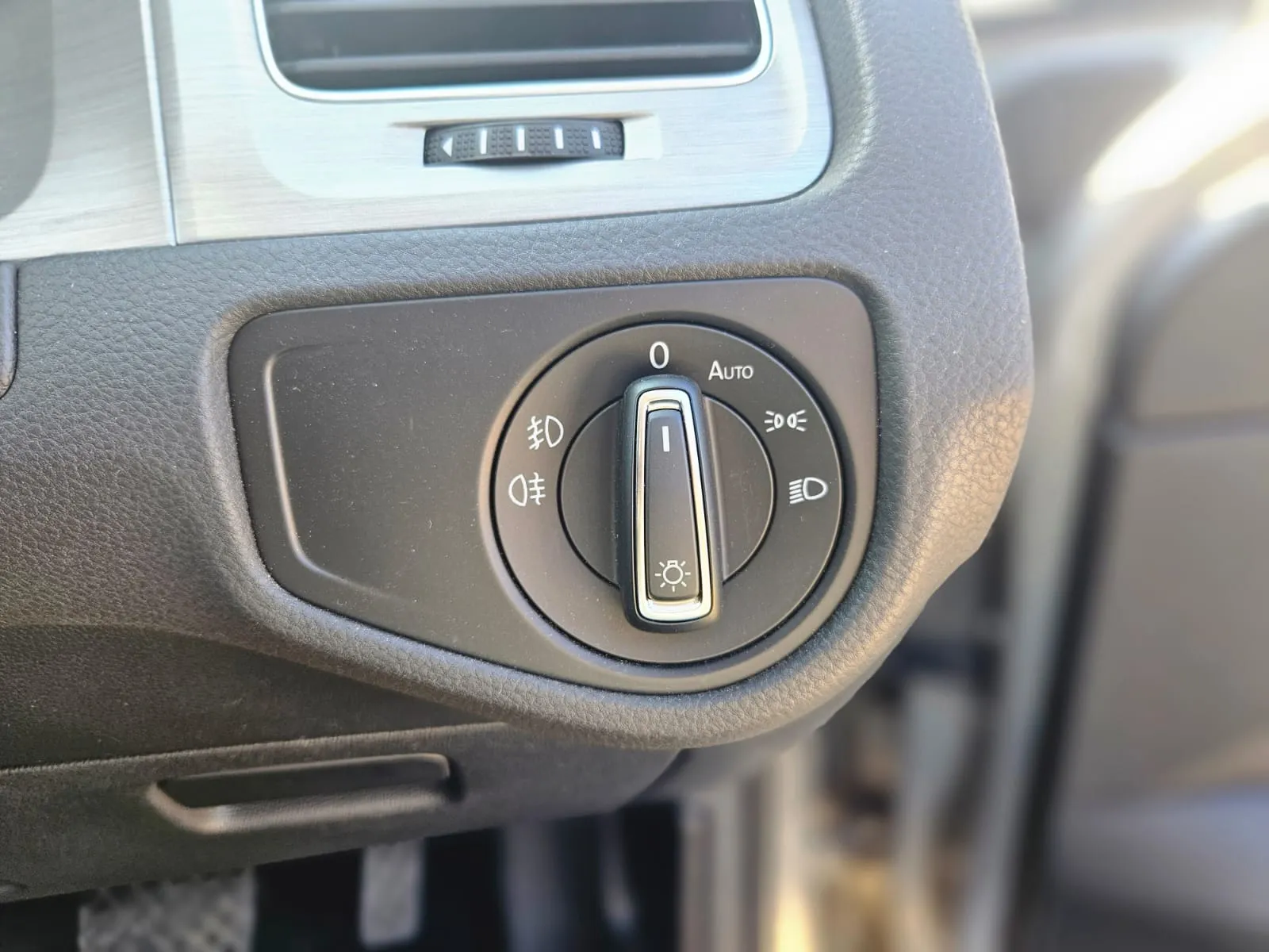 vehicle-media-24