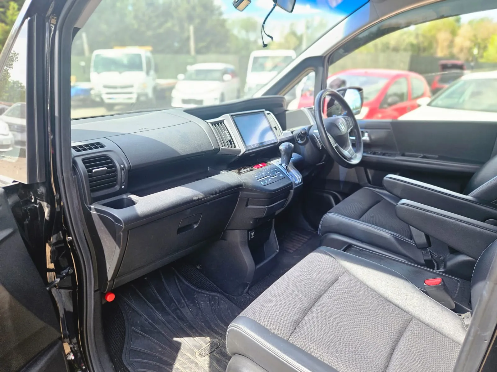 vehicle-media-11
