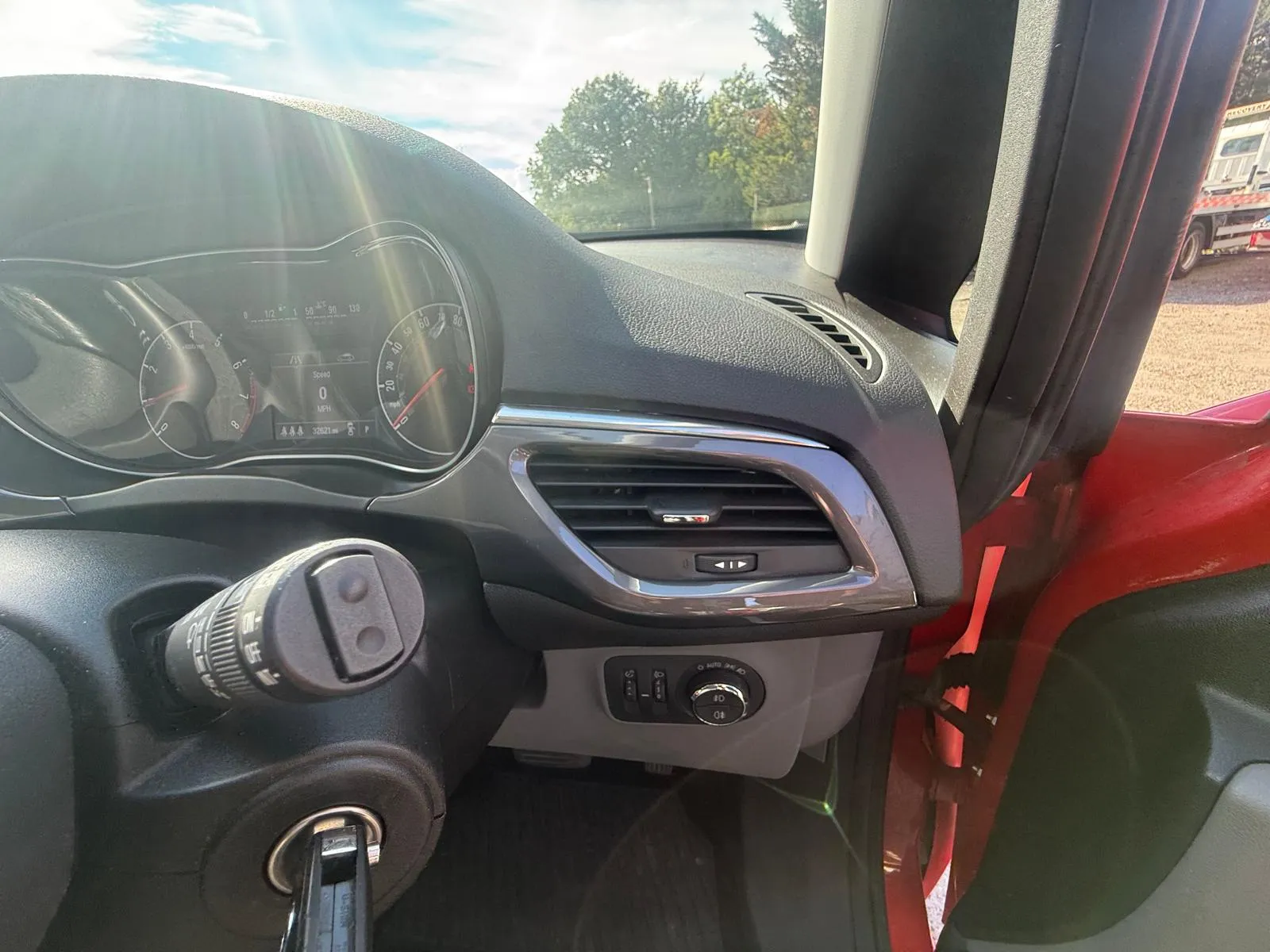 vehicle-media-23