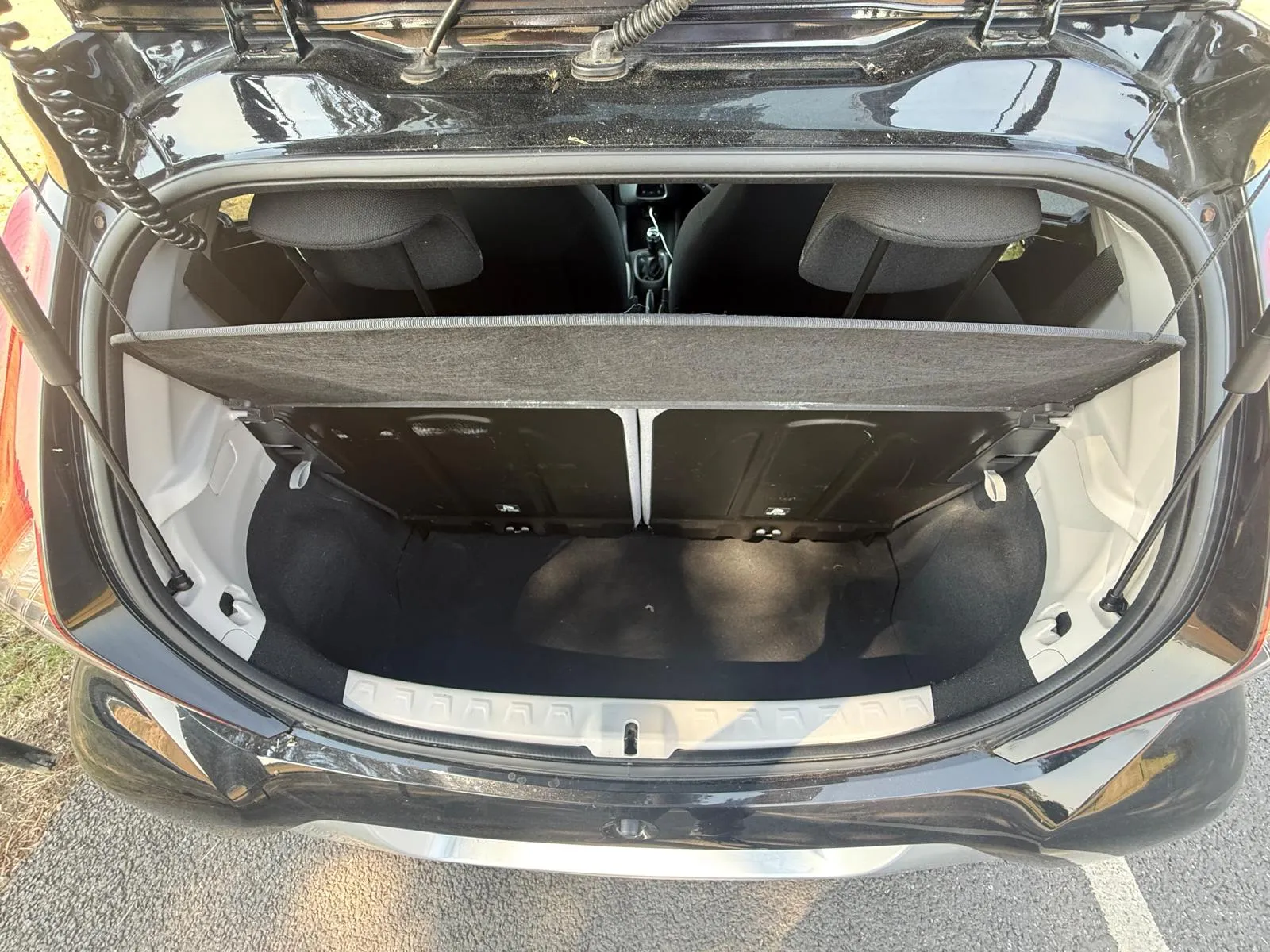 vehicle-media-12