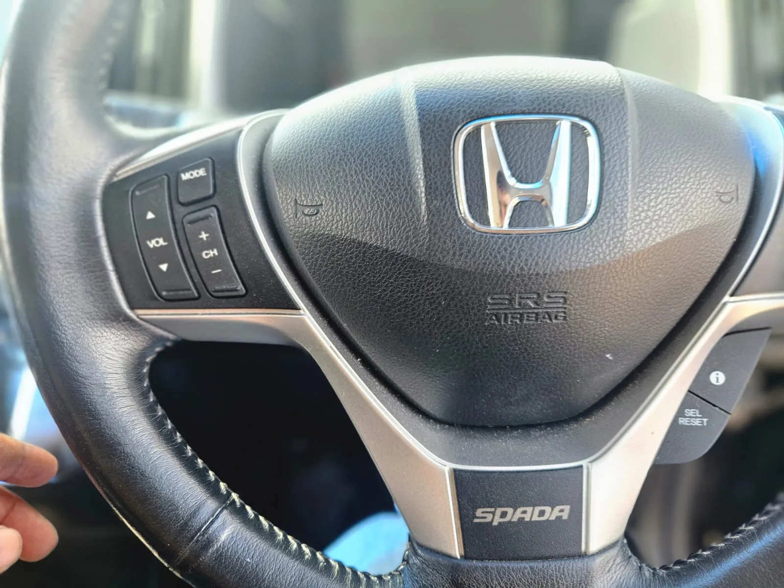 vehicle-media-27