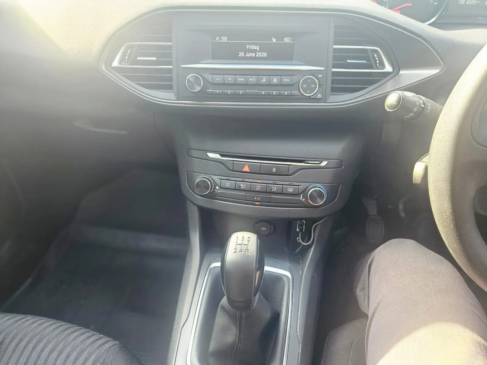 vehicle-media-20
