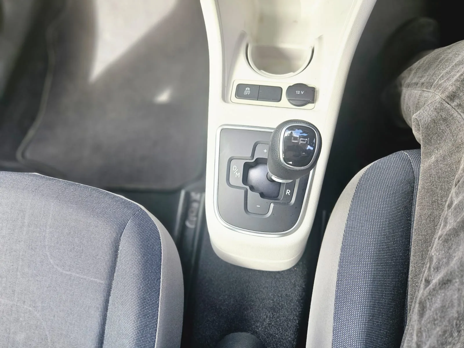 vehicle-media-19