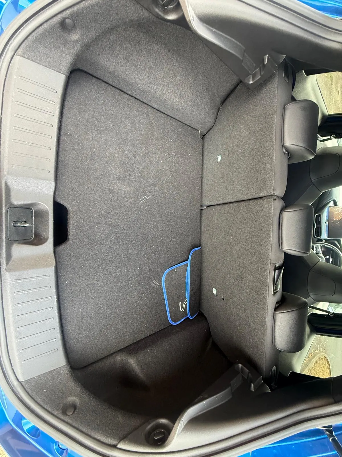 vehicle-media-29