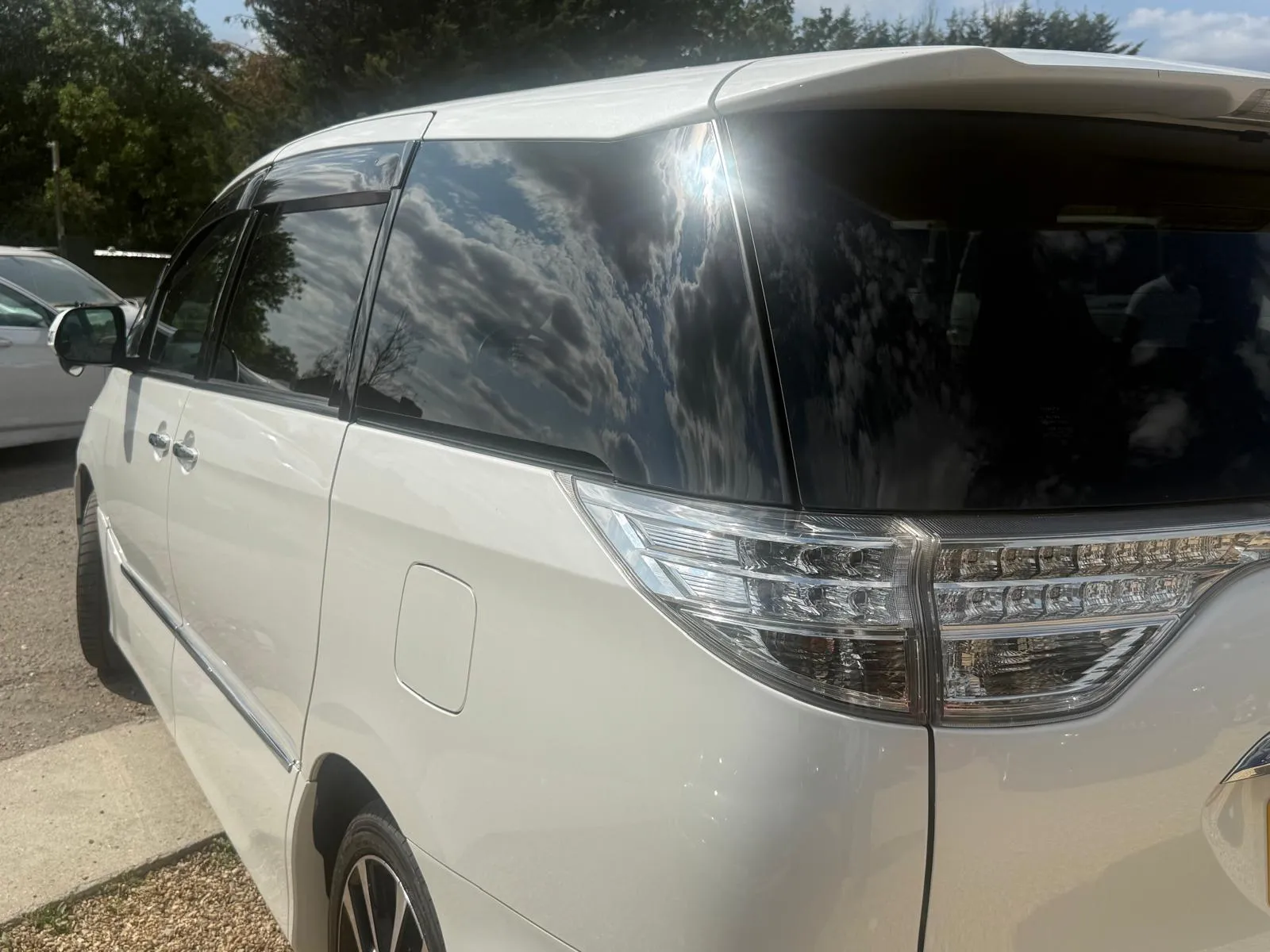 vehicle-media-14