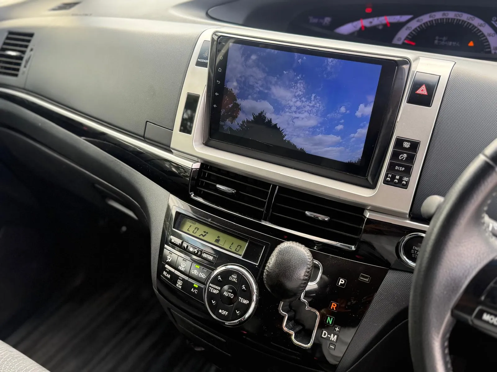 vehicle-media-46