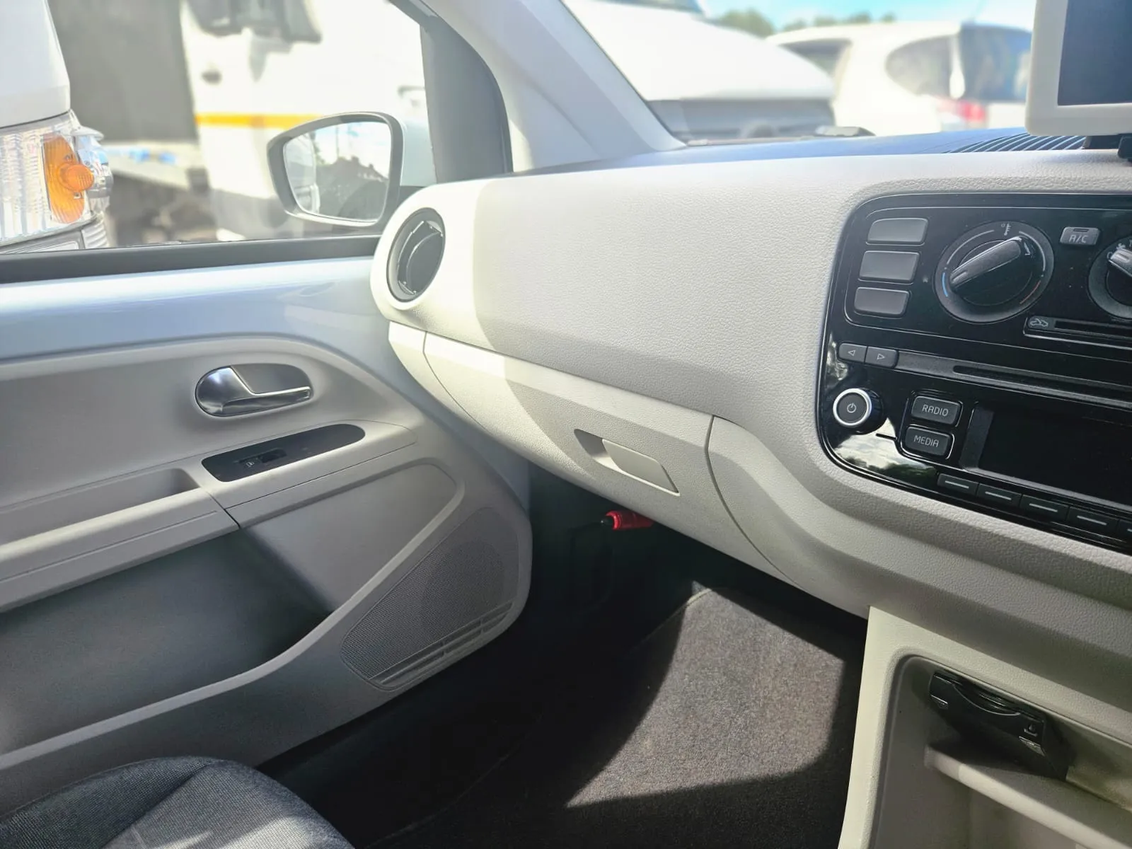 vehicle-media-18