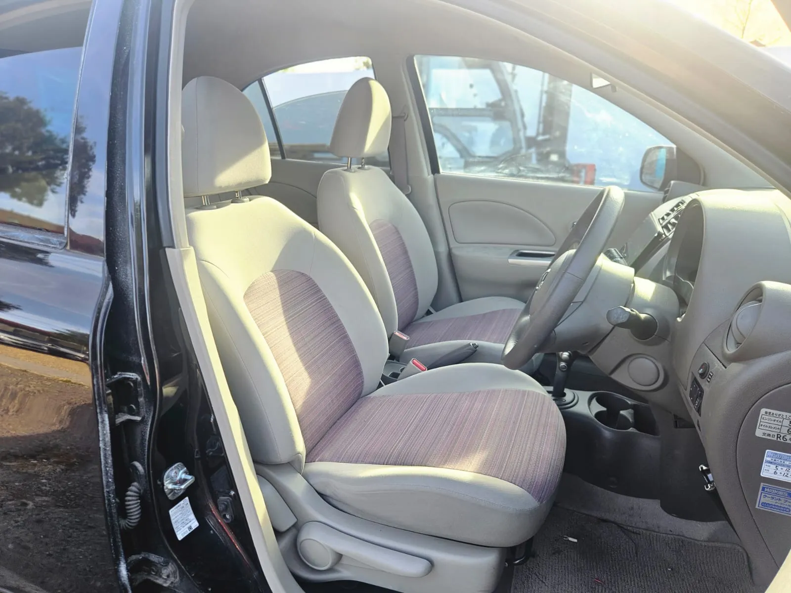 vehicle-media-14
