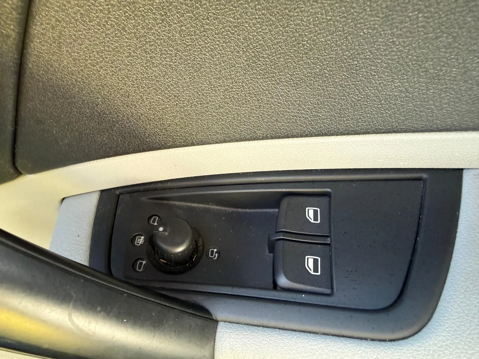 vehicle-media-19