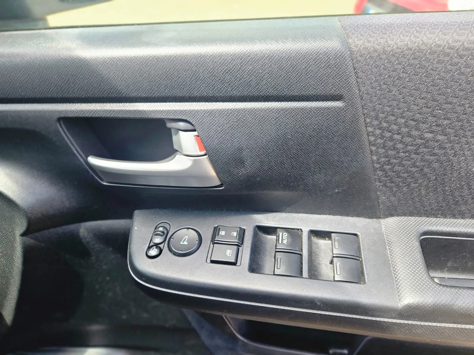 vehicle-media-24