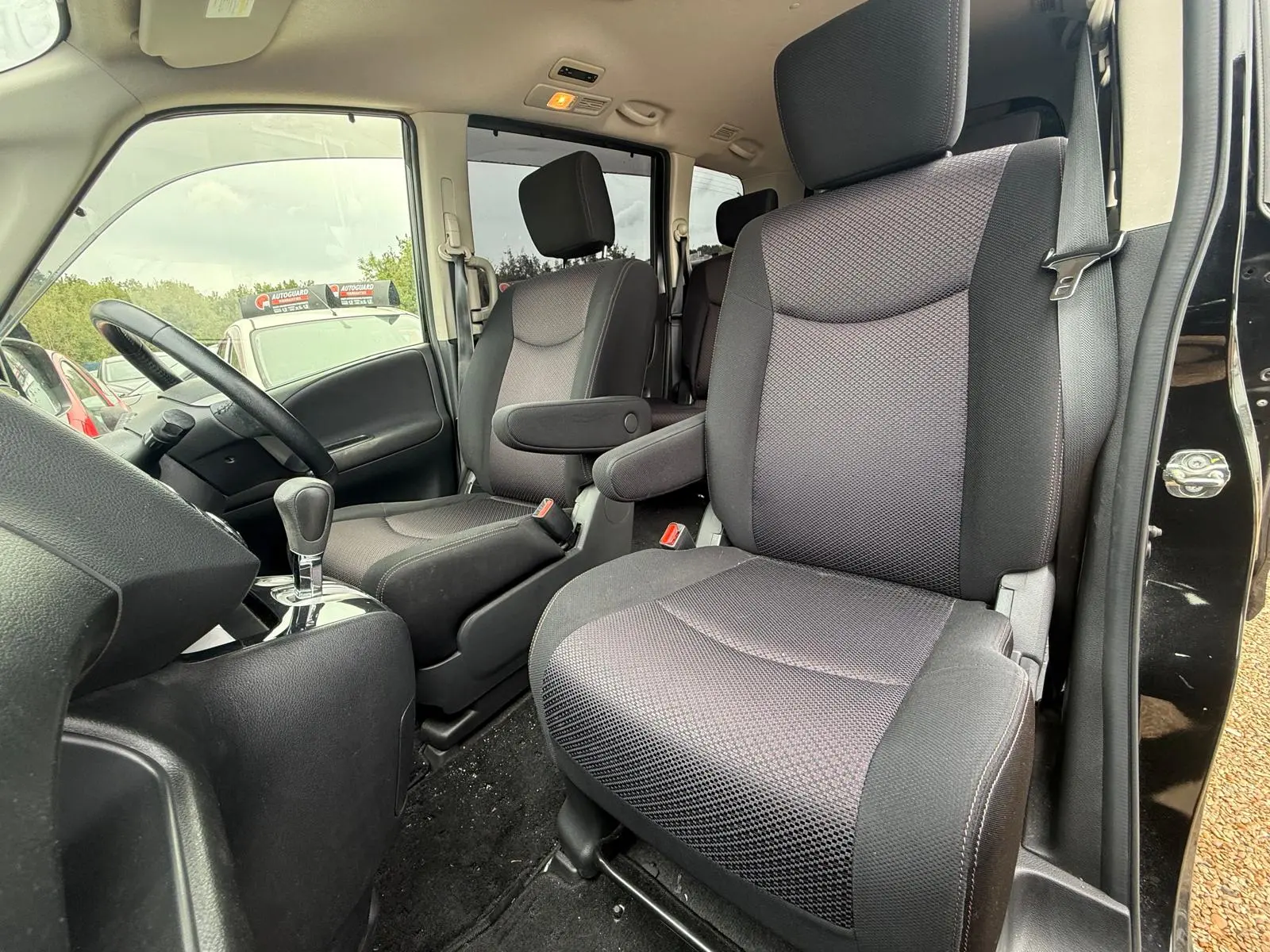 vehicle-media-26