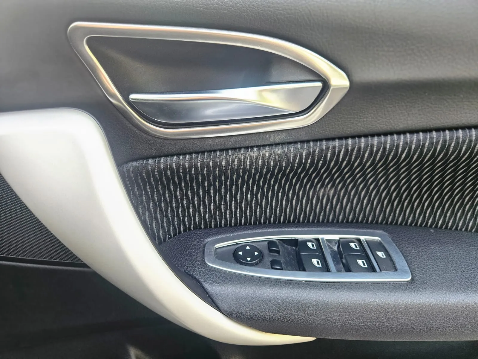 vehicle-media-33