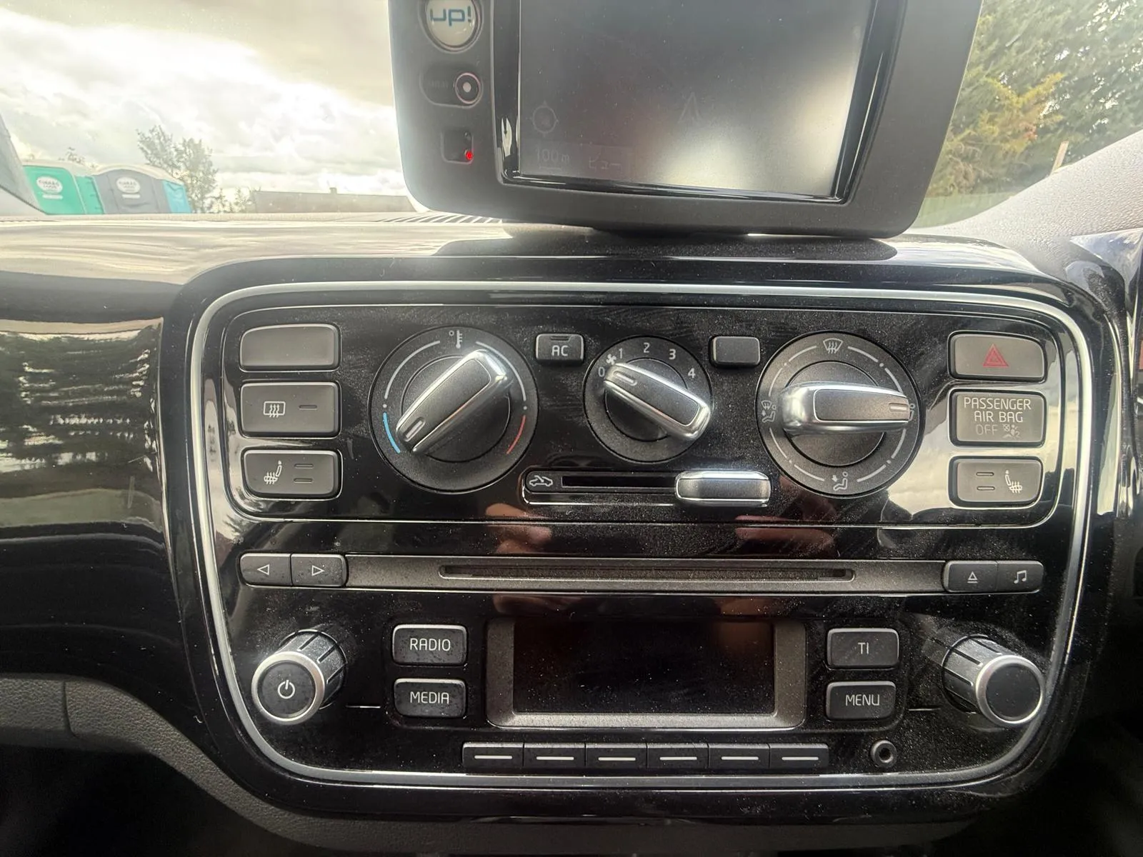 vehicle-media-36