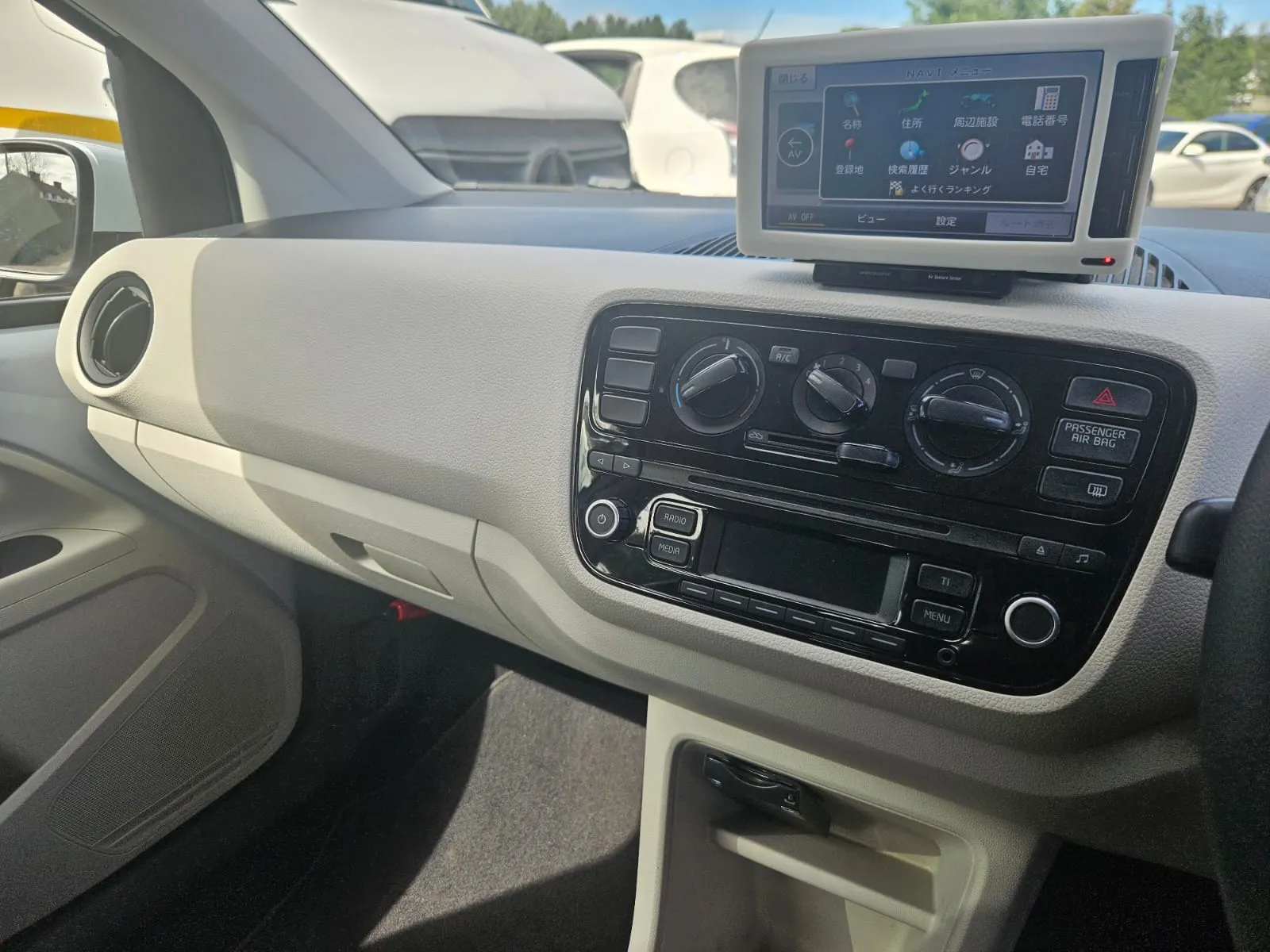 vehicle-media-17